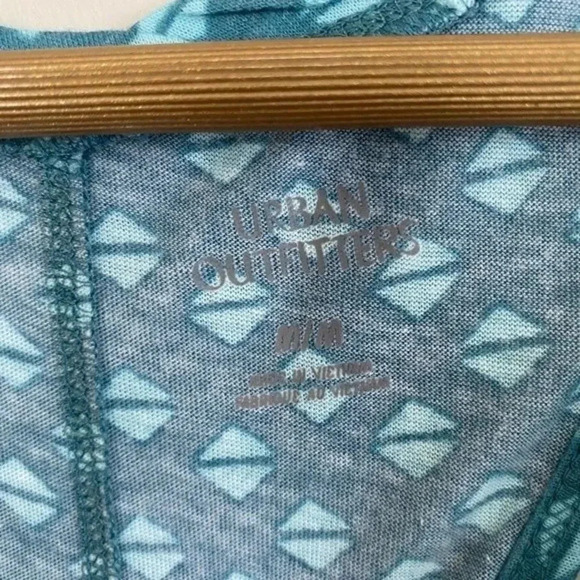 Urban Outfitters Teal Tank Top - Picture 4 of 7